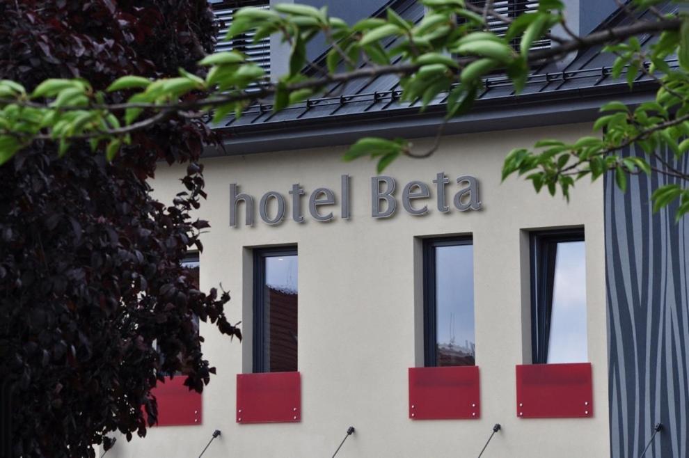 Hotel Beta ブゼネツ エクステリア 写真